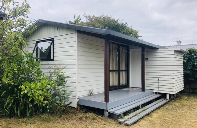 1 double and 1 sofa bed Garden Chalet