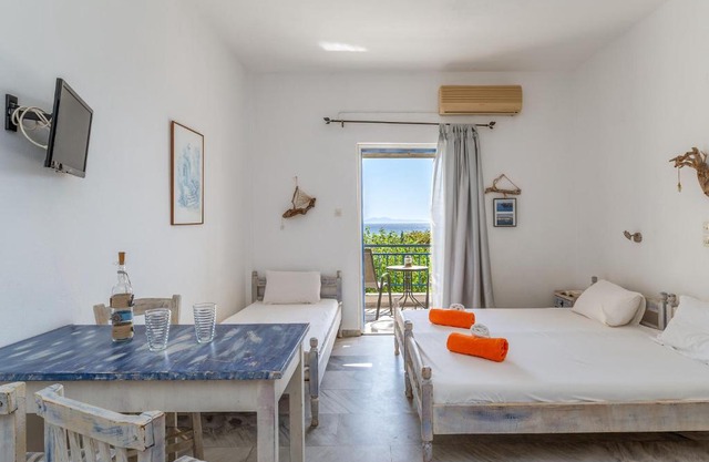 1 Kypri Seaview Perasma Studio