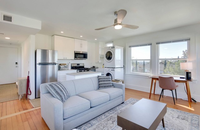 1 Mi to Balboa Park: Apt w/ Furnished Patio!