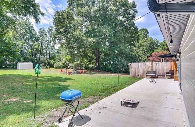 1 Mi to Dtwn Monroe: Family-Friendly Duplex!