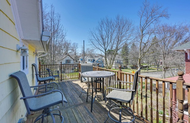 < 1 Mi to Old Town Lansing: Home w/ Furnished Deck