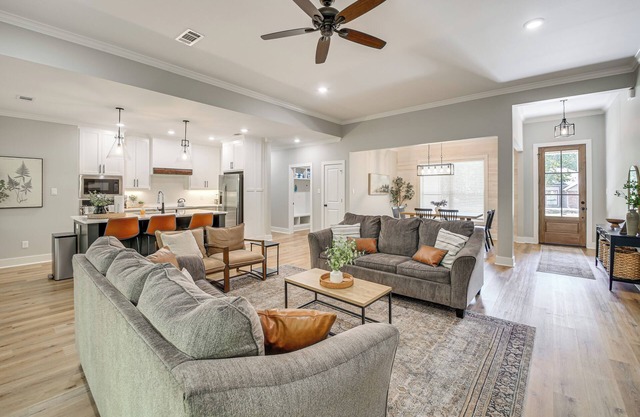 < 1 Mi to Lake Catherine: Home in Gated Community!