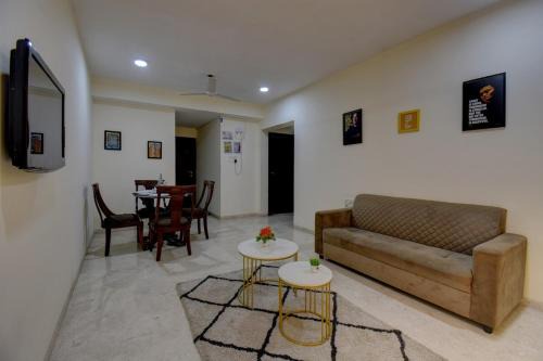 1 Private Bedroom I Bath in a 2BHK BKC and Jio Center