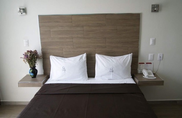 1 HABITACIÓN PARA 2 PERSONAS