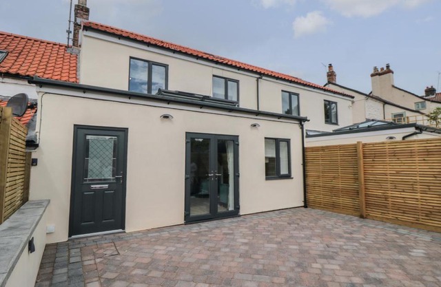1 Staveley Cottages