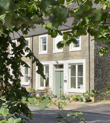 1 The Cairn Kilmartin - Beautiful Victorian Flat, Pet Friendly