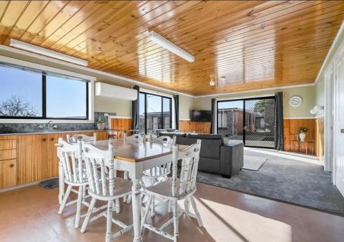 10-72 at Kellraine - Fully self contained