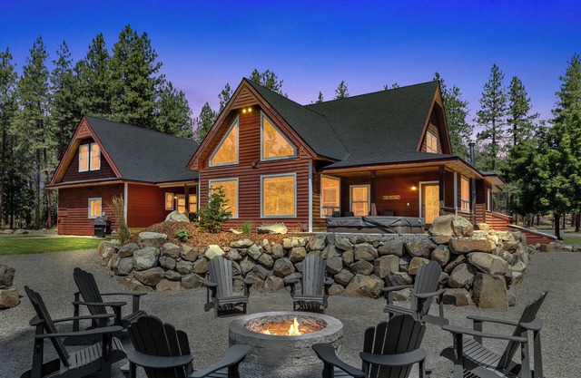 10 Acres \ 6BR \ Hot Tub \ Game Rm \ Theatre \ EV Chgr