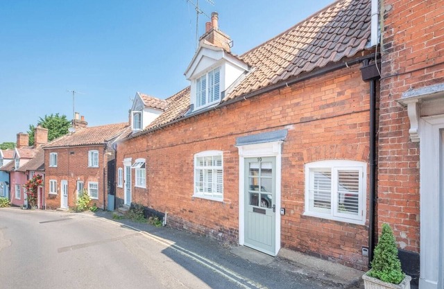 10 Angel Lane - a stylish cottage in Woodbridge