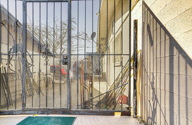 10 Mi to Franklin Mountains: Quiet Studio w/ Patio