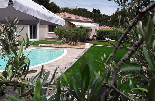 PROMO 10 minutos de la vista de la villa contemporánea de AVIGNON + piscina CALMA WIFI GRATIS