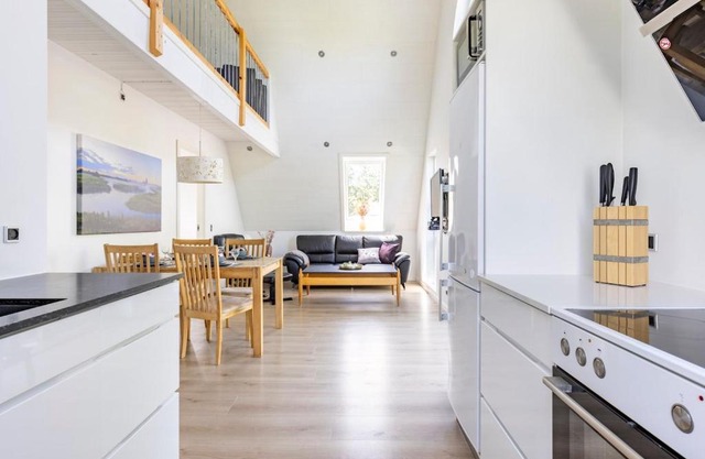 10 min walk from city center