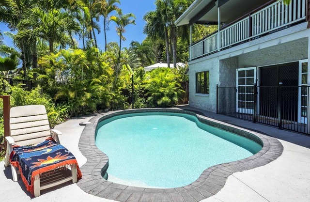 10 Minutes from Cairns International and Domestic Airport