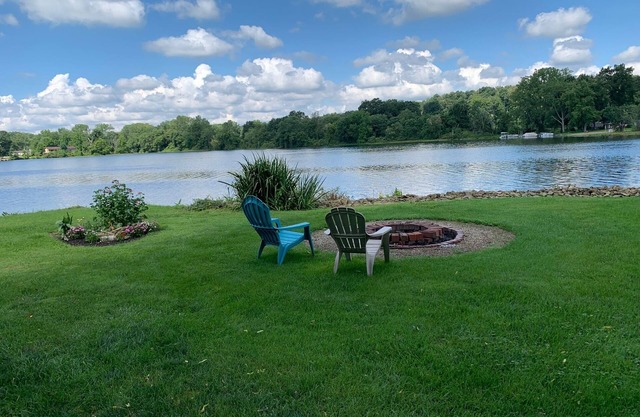 DESCOMPRIMA Y RECONECTE Cottage con Encanto frente al lago cerca de Loudonville y Mohican