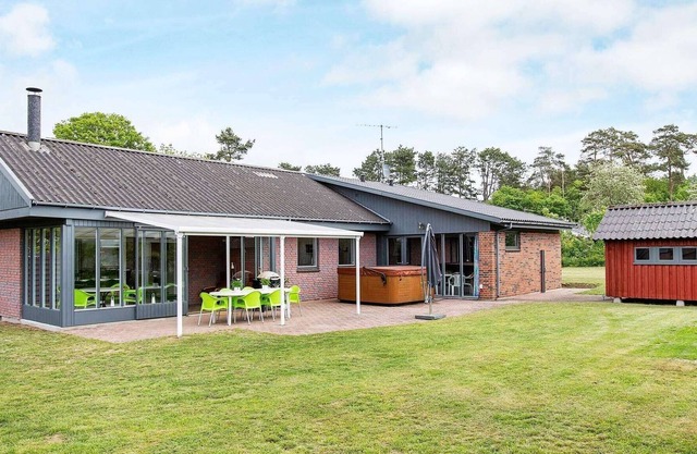 10 person holiday home in Fårevejle