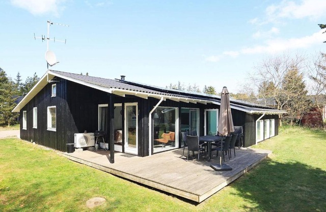 10 person holiday home in Fjerritslev-By Traum