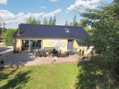 10 person holiday home in Væggerløse-By Traum
