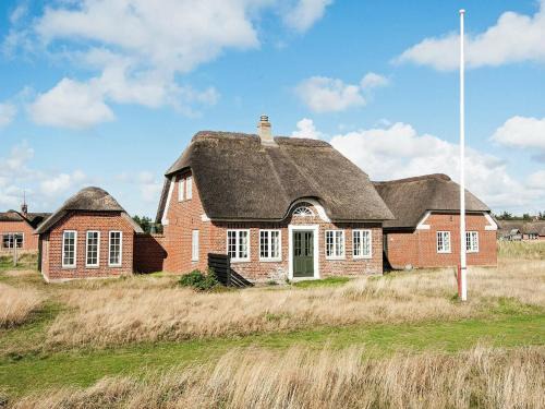 10 person holiday home in Blåvand
