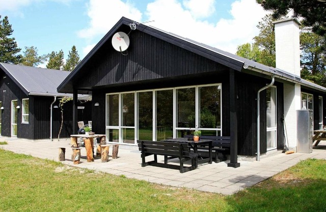 10 person holiday home in Oksb l