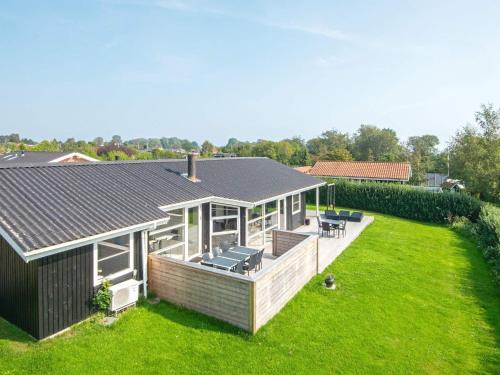 10 person holiday home in Juelsminde-By Traum