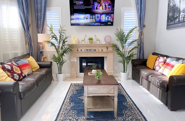 100% Luxury House,Massage Chair,Mini Golf, Kid play,Disney/Beach, 6BD/ 6BA⛳️🏌️🛝🏖️🎡