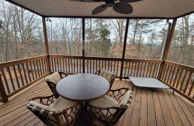 100 Maple at Bryce Resort: Sauna, Games & Firepit!