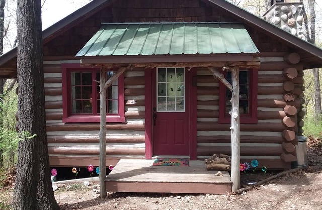 Cabaña de madera de 100 años de edad, pase su fin de semana especial con nosotros