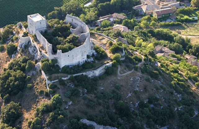 1000m2 STUNNING CHATEAU IN AVIGNON-A SLICE OF HISTORY COMBINED WITH LUXURY!