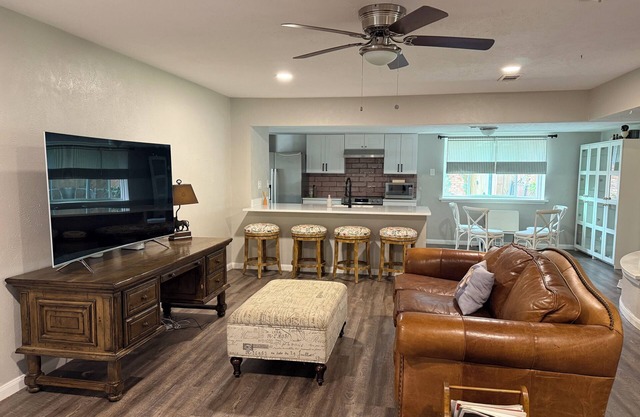 1000mbps Fiber internet, 3 bed/2bath Dallas Home