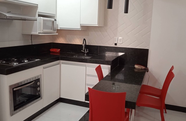 1 dormitorio, 1 sala de estar, 1 baño y cocina