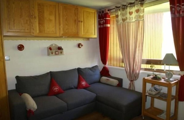 100m from resort center, parking, tv, ski locker, 20-22m², Les 7 Laux
