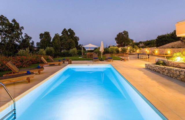 100m to Beach / Private Heated Pool / Family-Friendly Villa / Ping Pong / BBQ