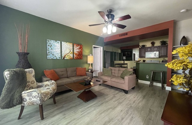 101 Newly Remodeled and Super Clean Condominium - Minutes from the Strip