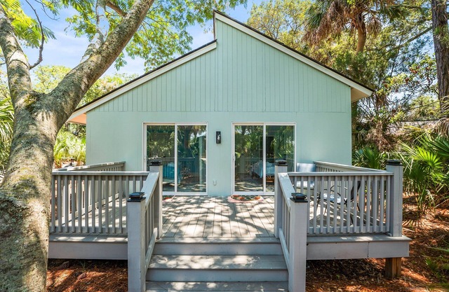 101 Sea Otter - Guest Cards and Golf Cart Included!