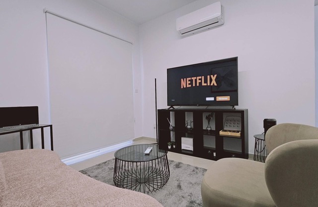 104 NIC - 402 Stay Cosmo City Suite