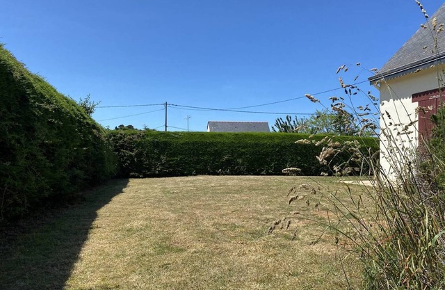 104m² house with large enclosed garden.