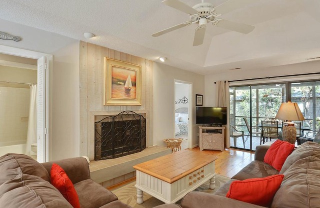 1070 Sparrow Pond Cottage