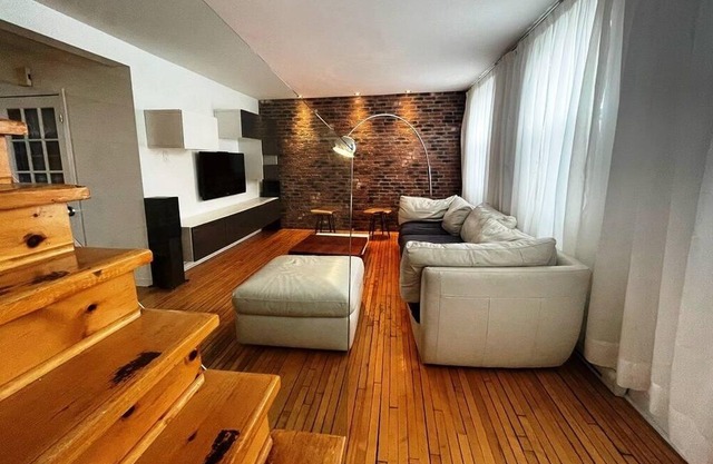 #108 Spacious Apt, in Hochelaga