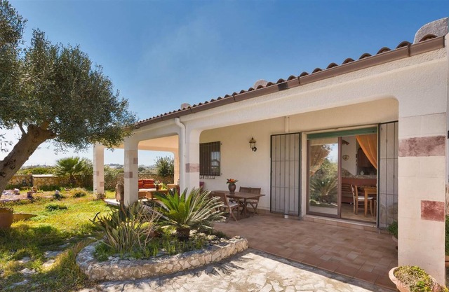 1086 Villetta Baron Beach