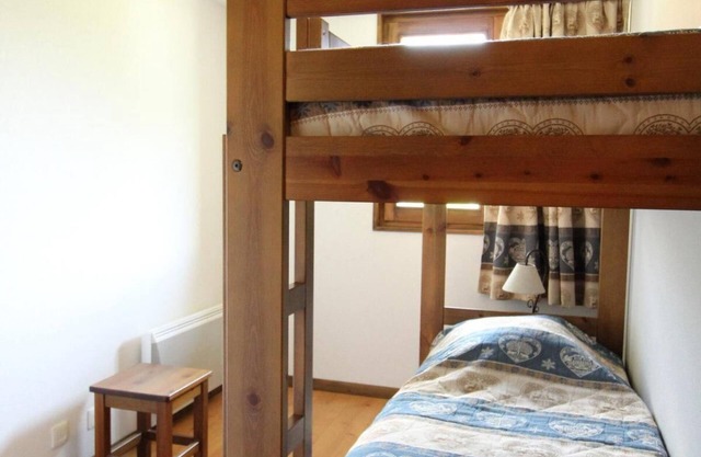 10m from resort center, floor -2, balcony, tv, ski locker, 54m², Aussois