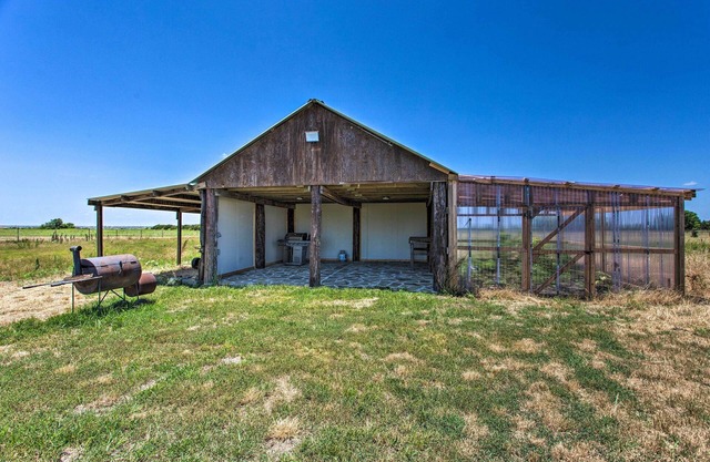 11-Acre Log Cabin w/ Jungle Gym & Sand Volleyball