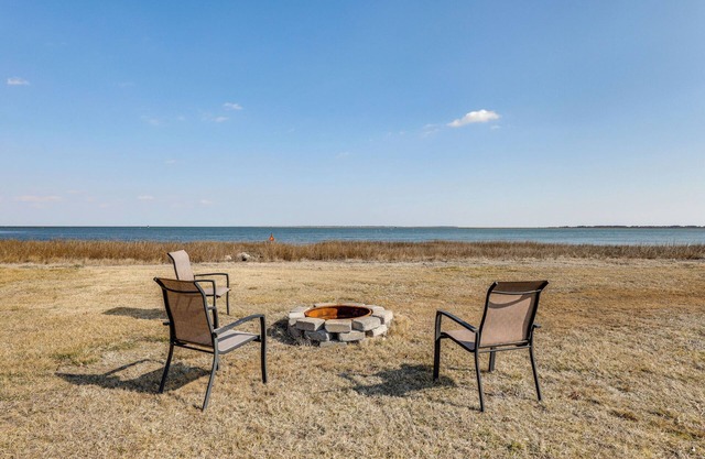 11 Mi to Chincoteague: Atlantic Home w/ Decks!