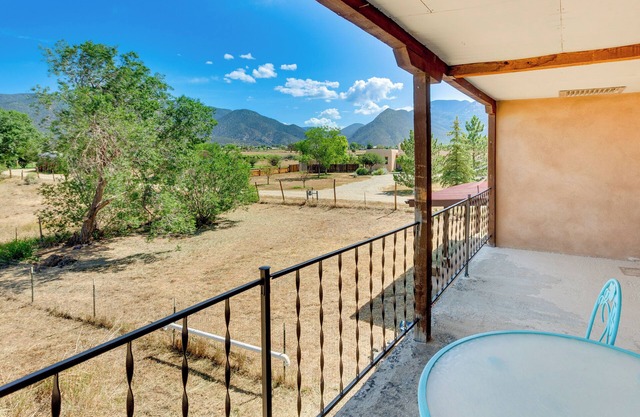 11 Mi to Skiing: Valdez Home w/ Mtn Views!
