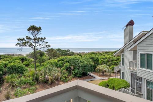 1102 Duneside Villa by Akers Ellis Rentals