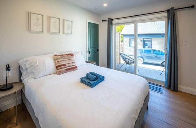 111H-1 · Kingsdale Perfect City Retreat w/ 2 Beds 2 Bath
