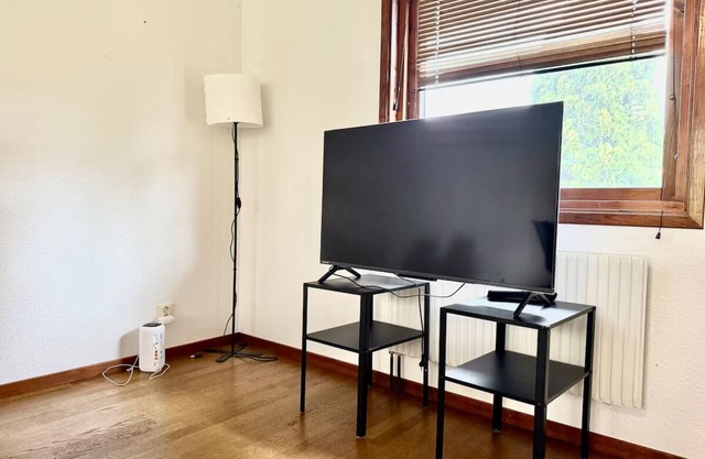 12 Beds For Workers - Volvo - Parking lot - All-inclusive