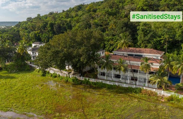 12 BR Mansion with Private Pool