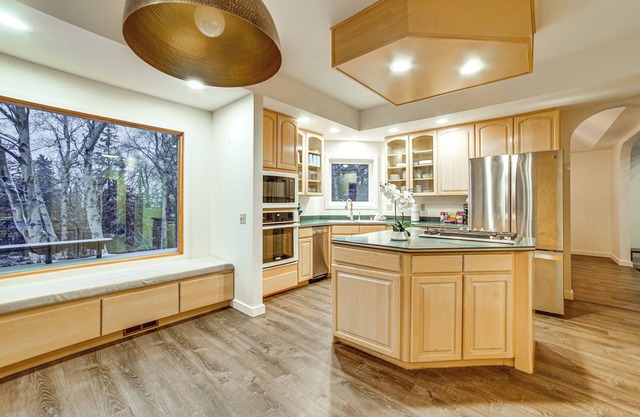 12 Mi to Dtwn Anchorage: Forested Apt w/Fire Pit!