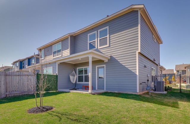 12 Mi to Dtwn Austin: Quiet Home w/ Patio & Yard