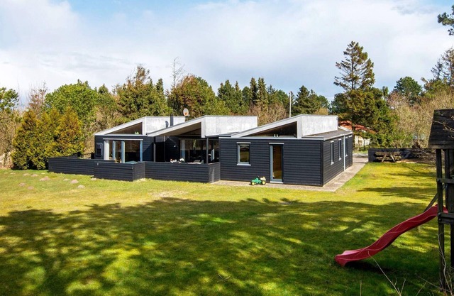 4 esrellas case en Løgstør